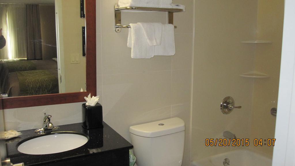 Comfort Inn Jamaica Downtown New York Kamer foto